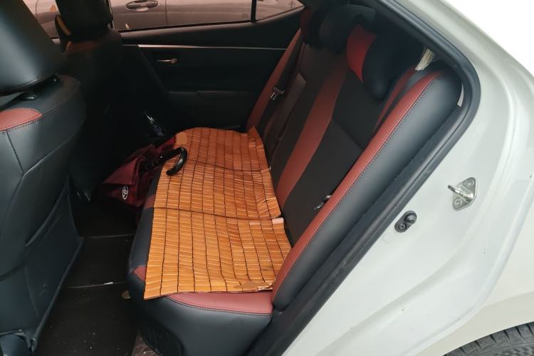 Used Toyota Levin 2017 Revised Dual-Engine 1.8H GS E-CVT Elite Sunroof Version China V Standard
