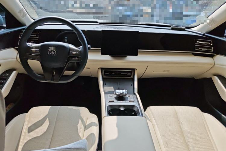 Used BYD Qin L 2024 DM-i 80KM Leading Model Center Console