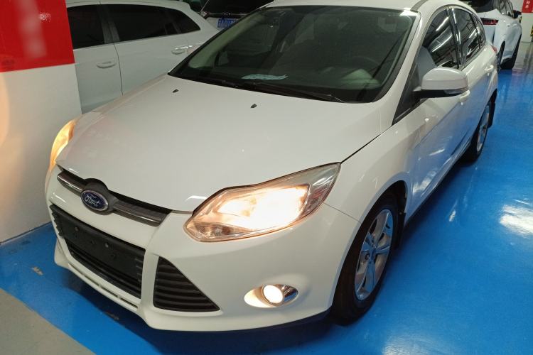 Used Ford Focus 2012 Hatchback 1.6L Manual Fashion Edition
