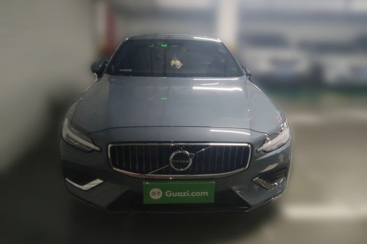 Used Volvo S60 2023 B4 Zhiyi Luxury Edition