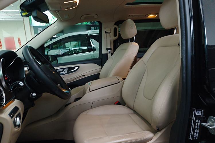 Used Mercedes-Benz V-Class 2020 V 260 L Long-wheelbase Luxury Edition