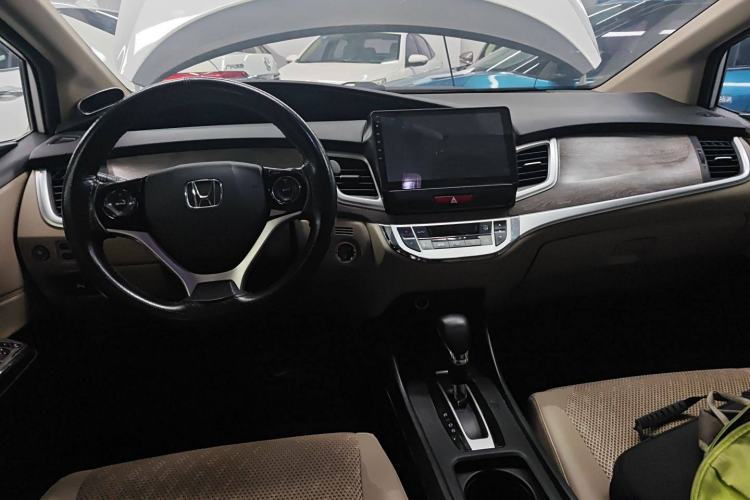 Used Honda Jade 2017 1.8L automatic Comfort version 5 seats