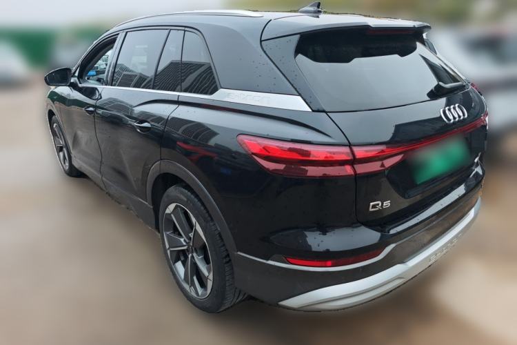 Used Audi Q5 e-tron 2022 40 e-tron Starry Edition Luxury Package Rear Left 45 Deg