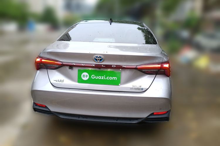 Used Toyota Avalon 2019 Dual-Engine 2.5L XLE Prestige Version China VI Standard