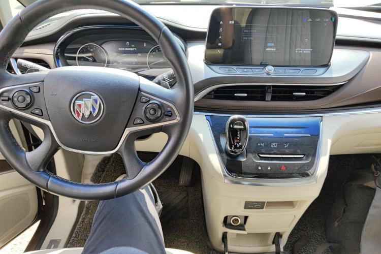 Used Buick GL8 2022 Land Executive Class 652T Prestige Model
