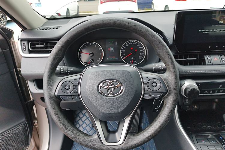 Used Toyota Wildlander 2024 2.0L CVT Two-Wheel Drive Leading Edition
