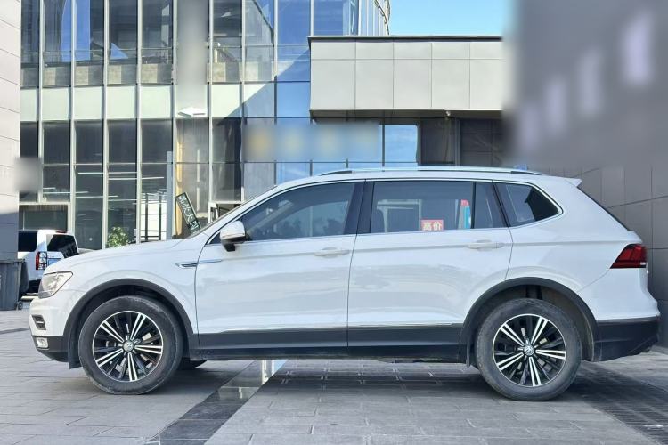Used Volkswagen Tiguan L 2019 Updated Version 330TSI Automatic Two-Wheel Drive Panoramic Comfort Edition China VI Standard
