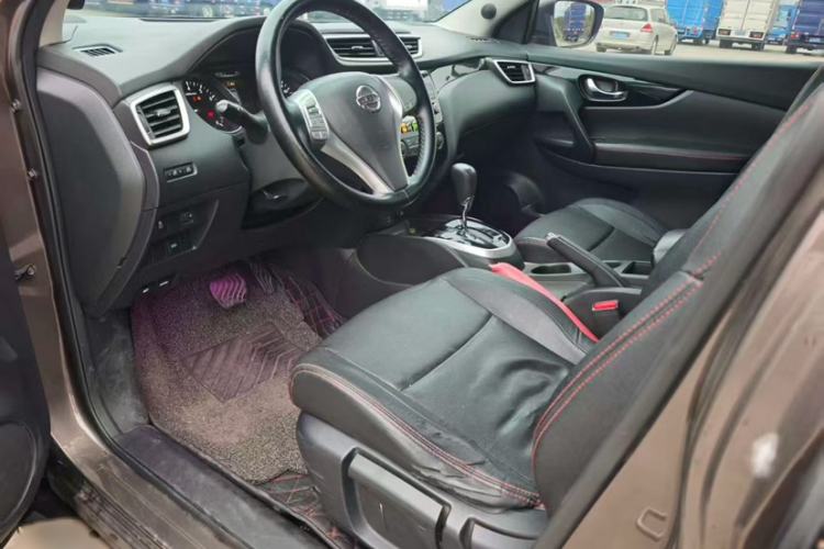 Used Nissan Qashqai 2017 2.0L CVT Elite Edition China V Standard Interior 4