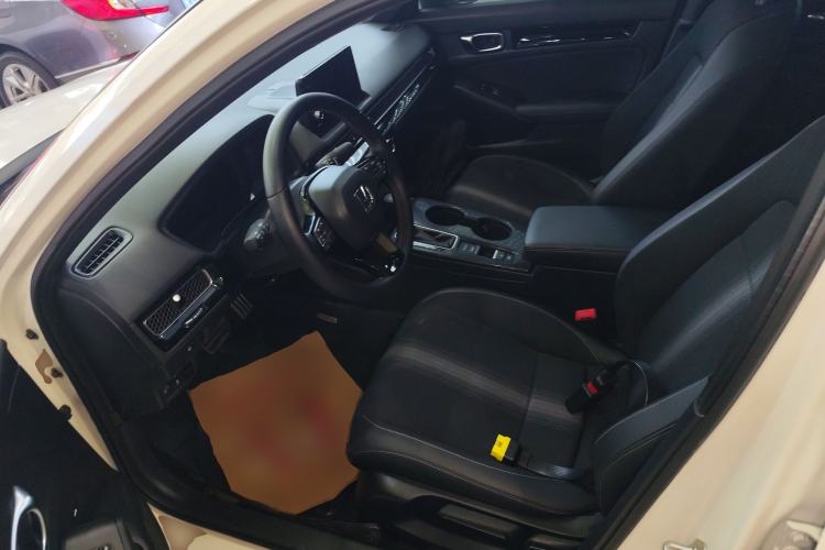 Used Honda Civic 2022 240TURBO CVT Dynamic Edition Left Front Seat