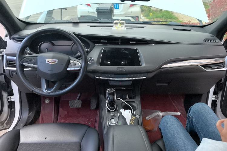 Used Cadillac XT4 2021 28T Two-Wheel Drive Tech Edition