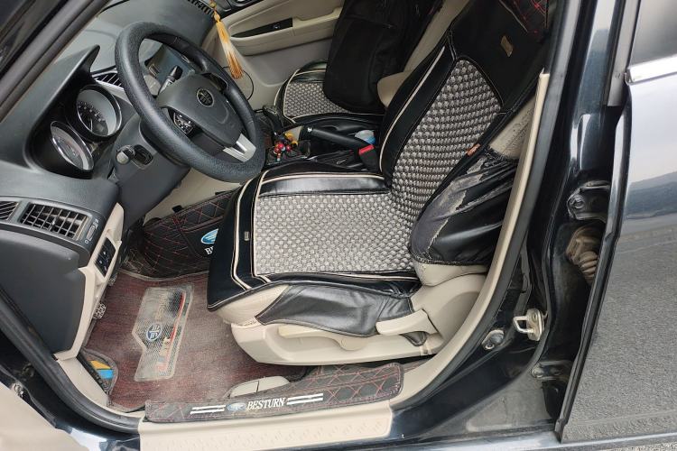 Used Bestune B50 2013 1.6L manual Comfort trim level Left Front Seat