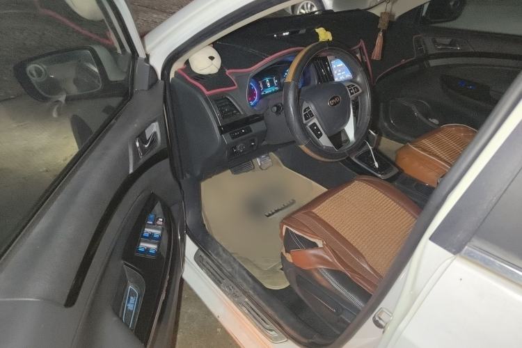 Used BYD Surui 2014 1.5TID Automatic Luxury Model
