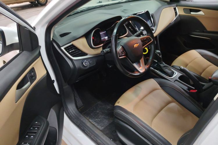 Used Chevrolet Monza 2021 320 Automatic Enjoyment Sunroof Edition Driver Seat