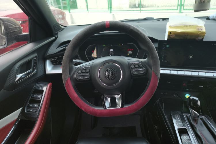 Used MG 5 2021 180 DVVT CVT Youth Luxury Edition
