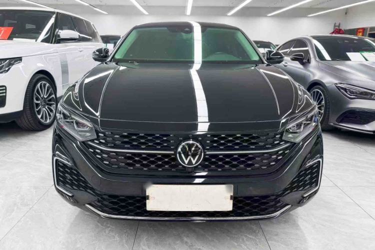 Used Volkswagen Passat 2023 Restyled 330TSI Starry Luxury Edition Exterior 1