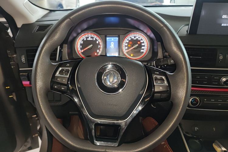 Used FORTHING Joyear X5 2017 Enjoy Series 1.6L CVT Luxury Model