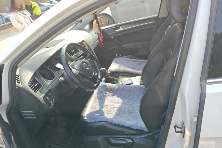 Used Volkswagen Golf 2014 1.4TSI Automatic Luxury Model
