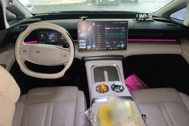 Used XPeng X9 2024 702 Ultra-Long Range Max
