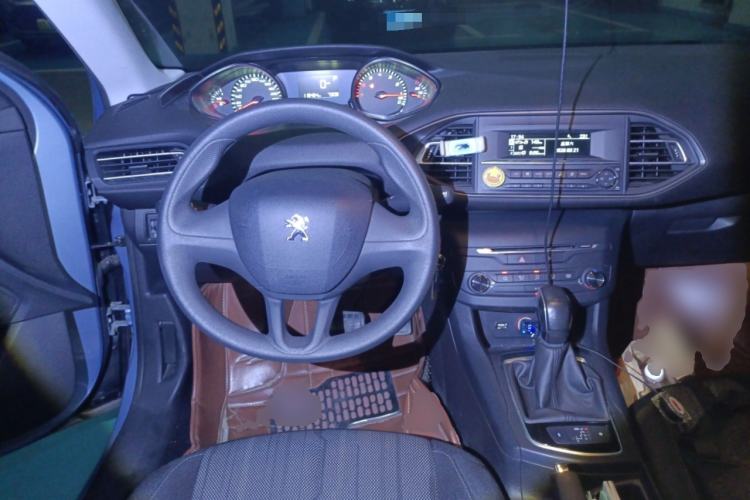 Used Peugeot 308S 2015 1.2T Automatic Shangchi Edition Steering Wheel