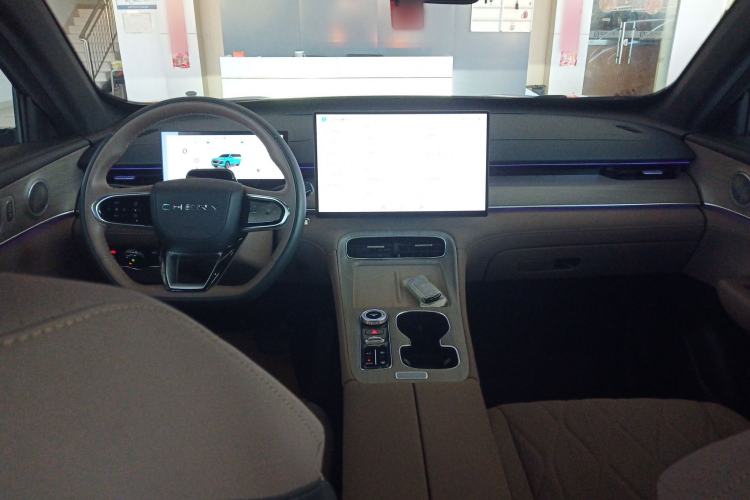 Used Chery Tiggo 8 PLUS 2025 290TGDI DCT Prestige 5-Seater