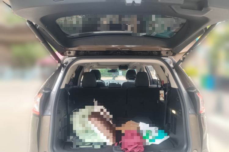 Used Ford Edge 2015 2.0T GTDi Four-Wheel Drive Prestige Model Trunk