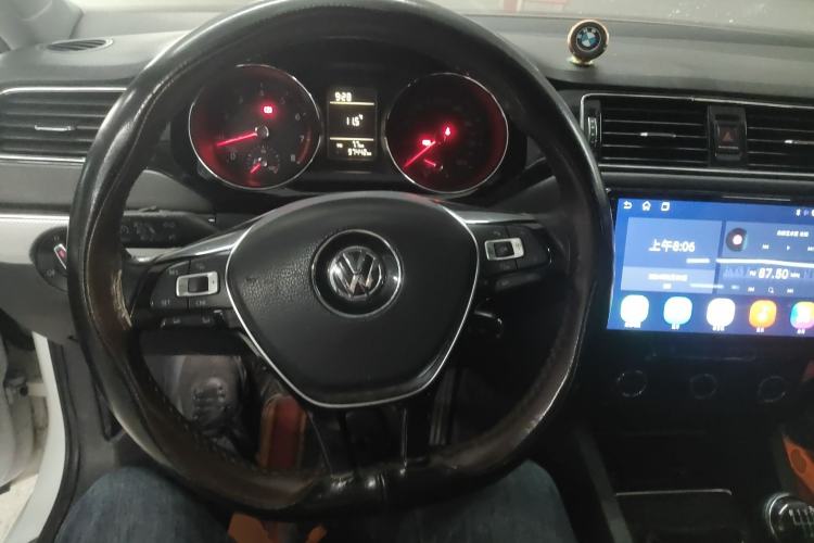 Used Volkswagen Sagitar 2015 230TSI Manual Comfort Version