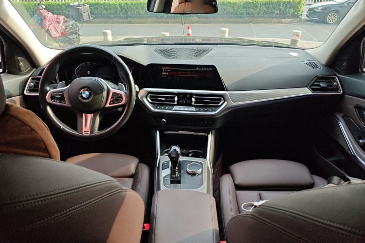 Used BMW 3 Series 2021 Restyled 325i M Sport Night Edition Package Center Console