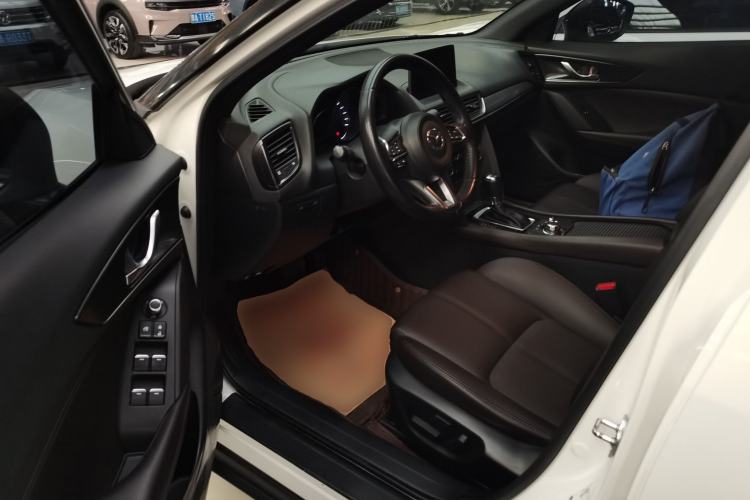 Used Mazda CX-4 2020 2.0L Automatic Two-Wheel Drive Blue Sky Luxury Edition
