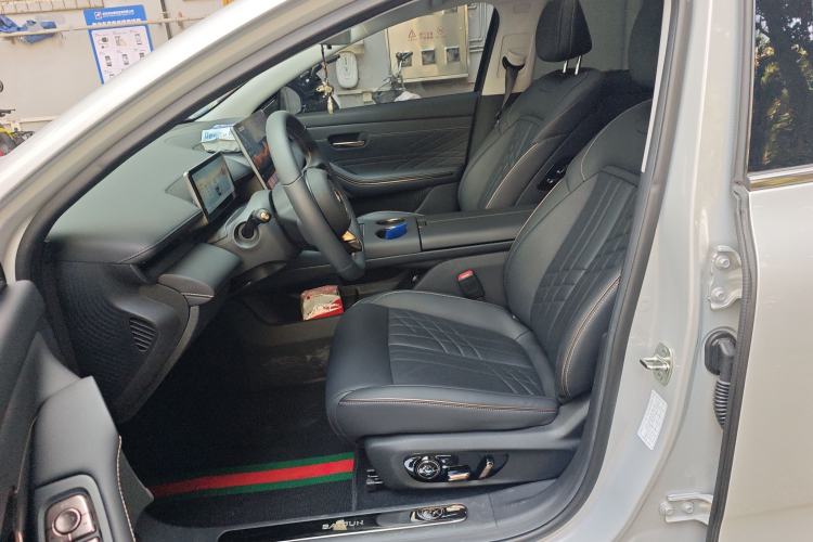 Used Baojun Enjoy 2025 Plug-in Hybrid 140km Luxury Edition
