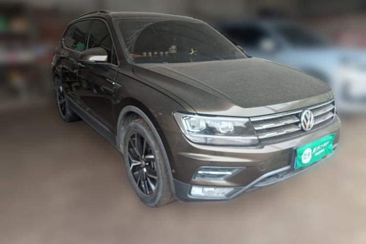 Used Volkswagen Tiguan L 2020 330TSI Automatic Two-Wheel Drive Smart Luxury Edition China VI Standard Front Right 45 Deg