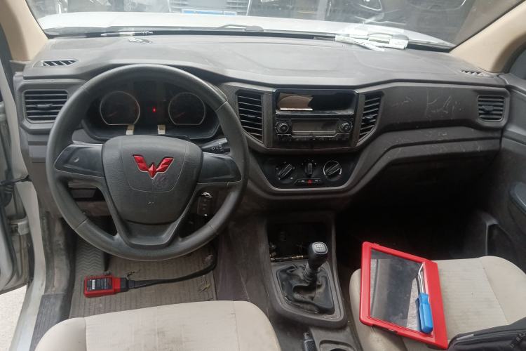 Used Wuling Hongguang V 2022 1.5L Jingqu Edition Electric-Assist LAR