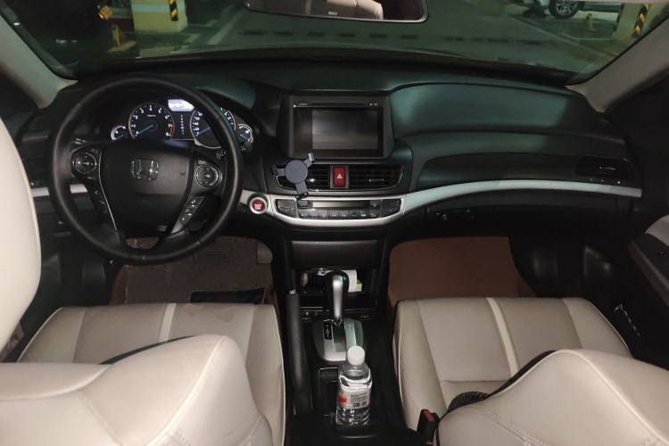 Used Honda Crosstour 2014 2.4L Luxury Edition
