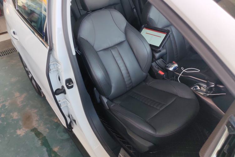 Used Peugeot 2008 2014 1.6L Automatic Navigation Edition Right Front Seat