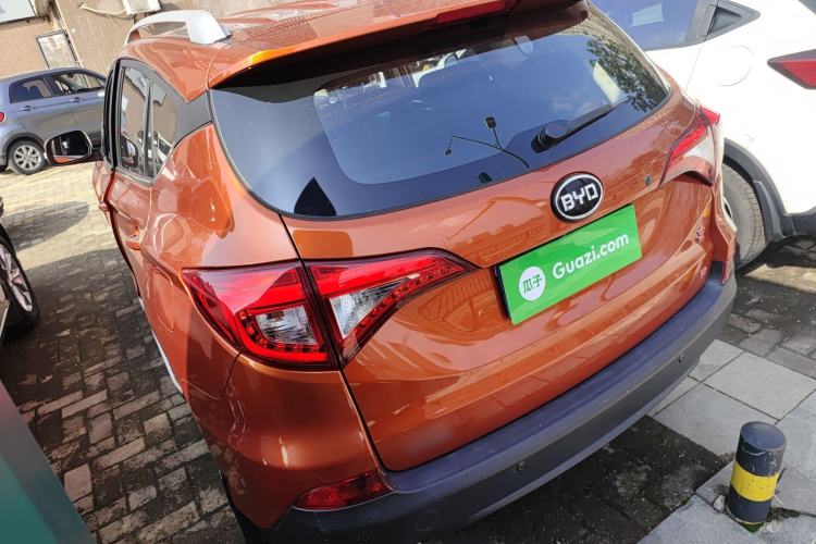 Used BYD Song 2016 GaiShi Edition 1.5TI Manual Elite Model
