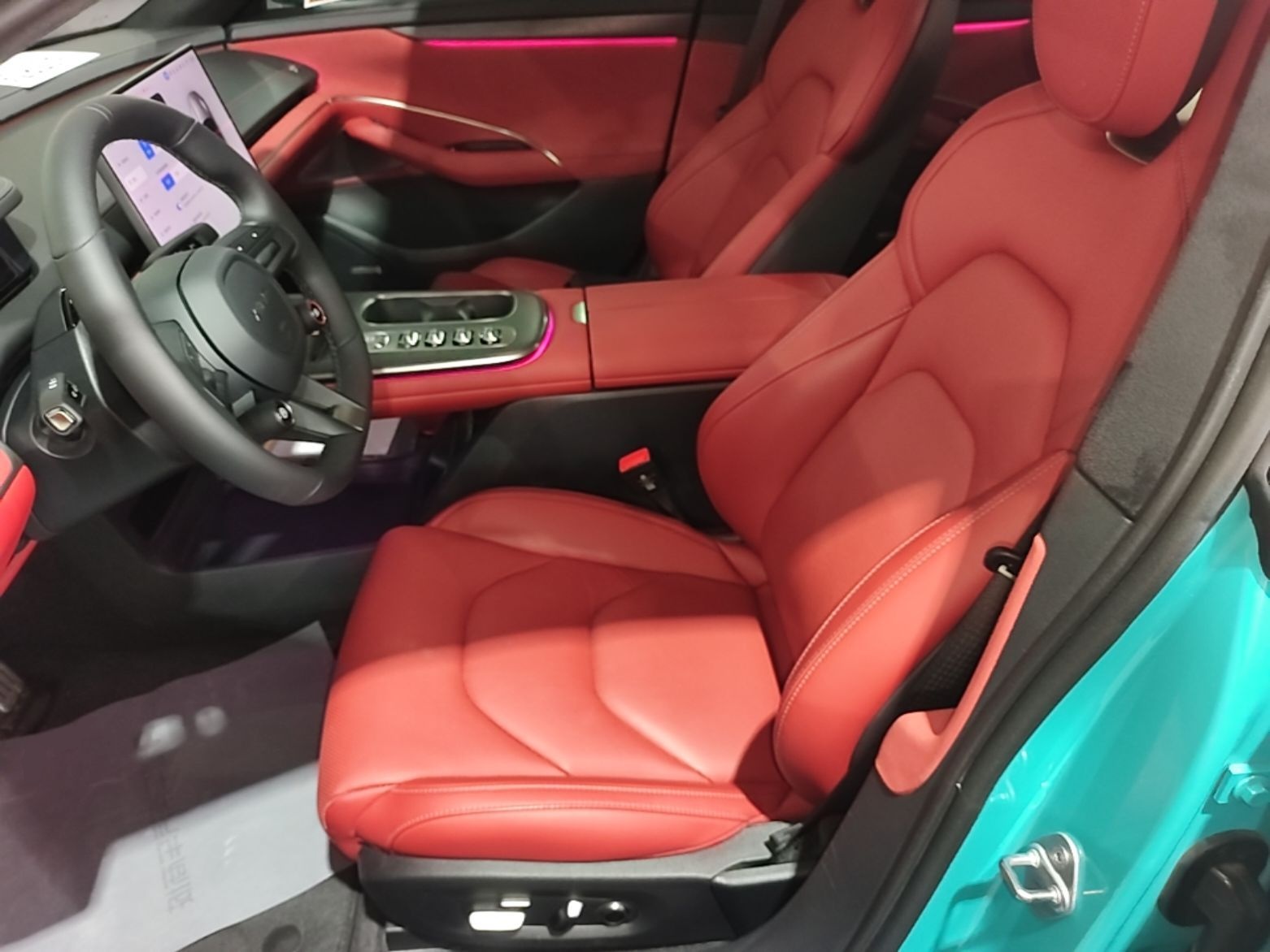 Xiaomi Auto SU7 2024 Four-Wheel Drive Ultra-Long Range Advanced Intelligent Driving Max Edition — снимка 17