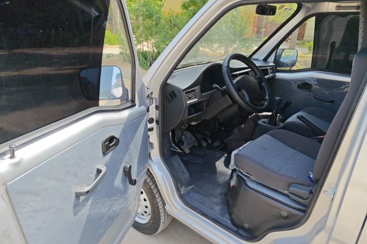 Used Wuling Zhiguang 2023 1.5L Practical Version 5/7 Seats