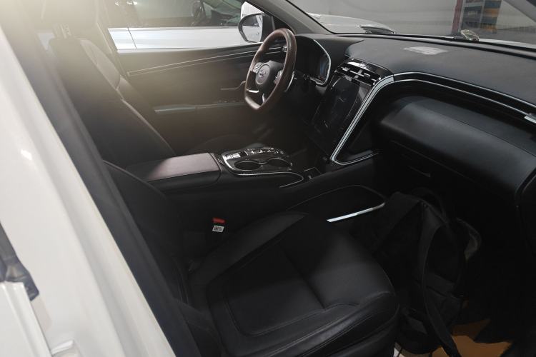 Used Hyundai Tucson 2023 Tucson L 1.5T Automatic Two-Wheel Drive DLX Luxury Edition Right Front Seat