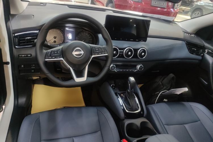 Used Nissan Qashqai 2025 Facelifted Honor 2.0L CVT XV+ Leading Edition Center Console