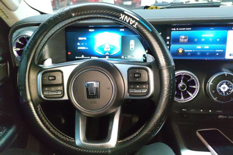 Used Tank 300 2023 City Edition 2.0T—Stylish as Ever Center Console