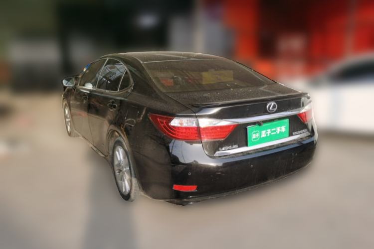 Used Lexus ES 2013 300h Elite Edition