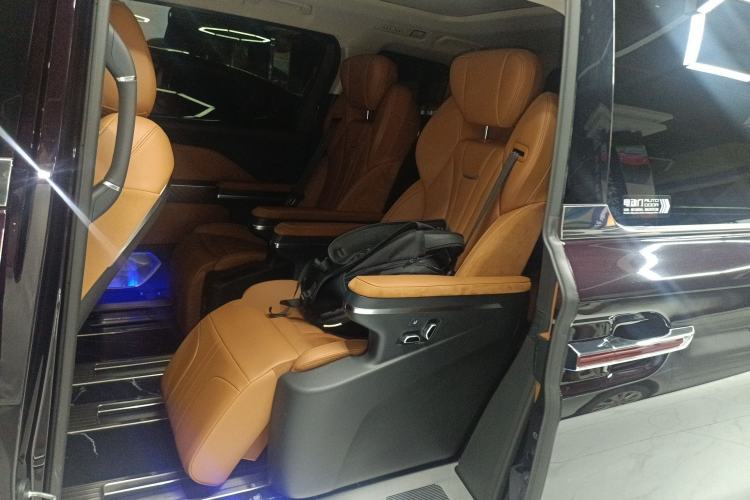 Used Hongqi HQ9 PHEV 2024 2.0T Four-Wheel Drive Business Edition Left Rear Seat