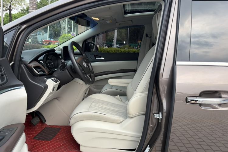 Used Buick GL8 2023 Land Executive Class 652T Luxury Model