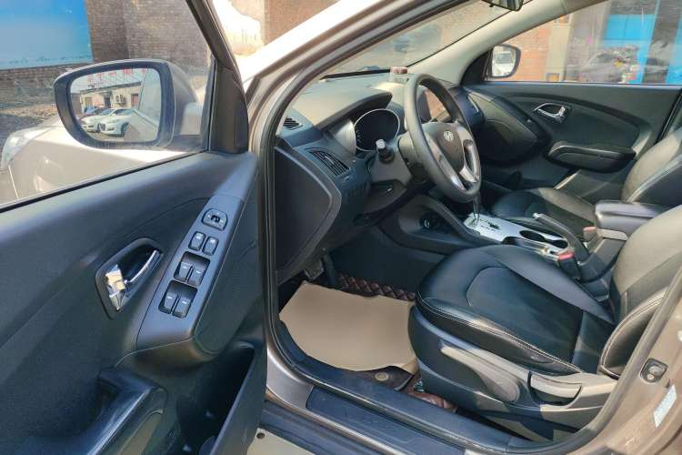 Used Hyundai ix35 2015 2.0L Automatic 2WD Comfort Edition China V Standard
