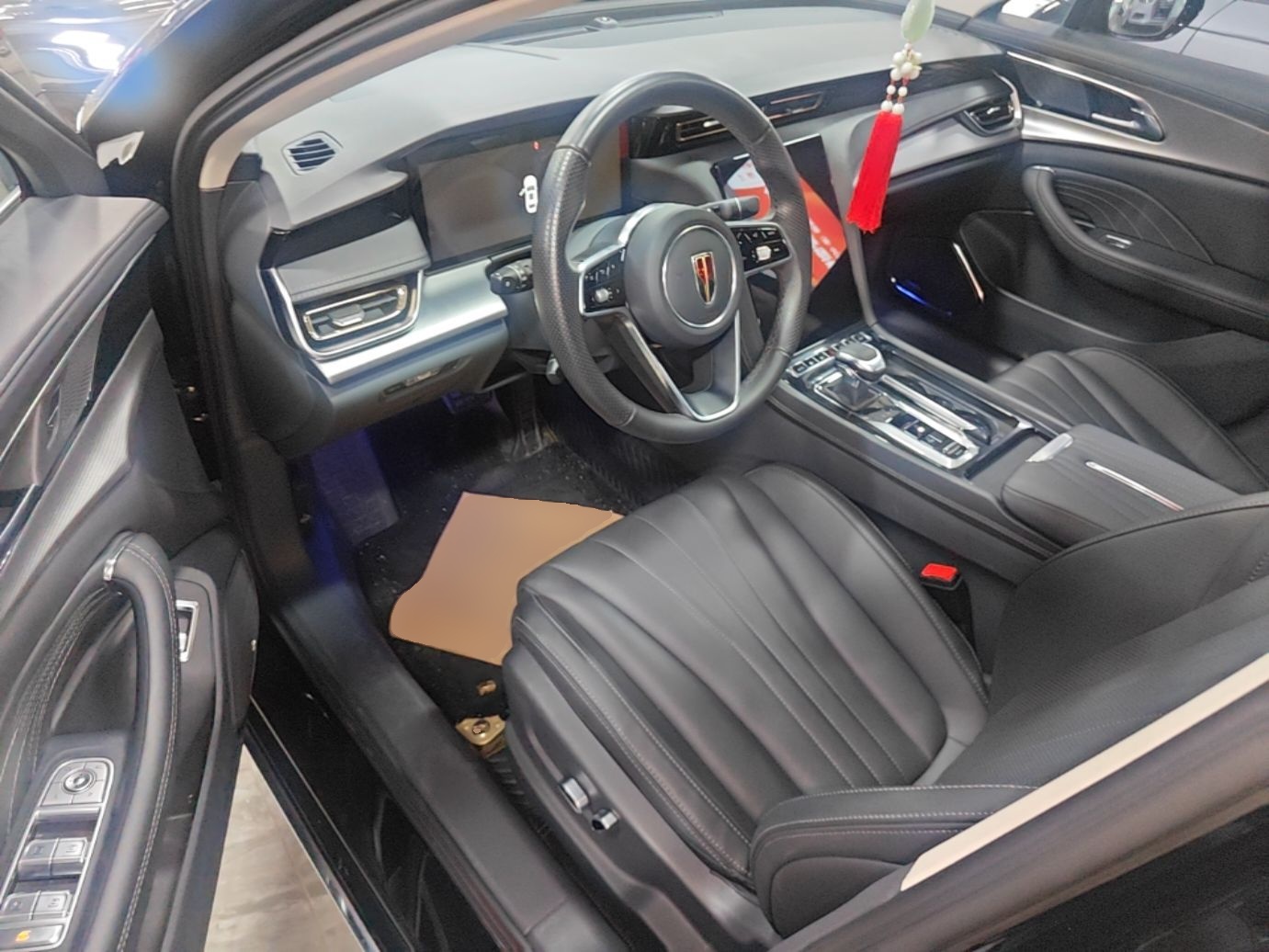 Hongqi H5 2024 2.0T Automatic Smart Connect Flagship Edition - Chinese Trim Xiang — снимка 17