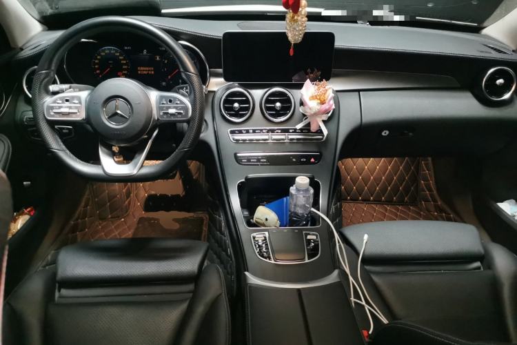 Used Mercedes-Benz C-Class 2021 C 200 L Fashion Edition Sport Version Center Console