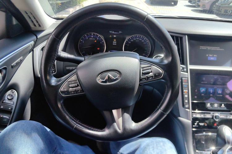 Used Infiniti Q50 2014 2.0T Luxury Edition