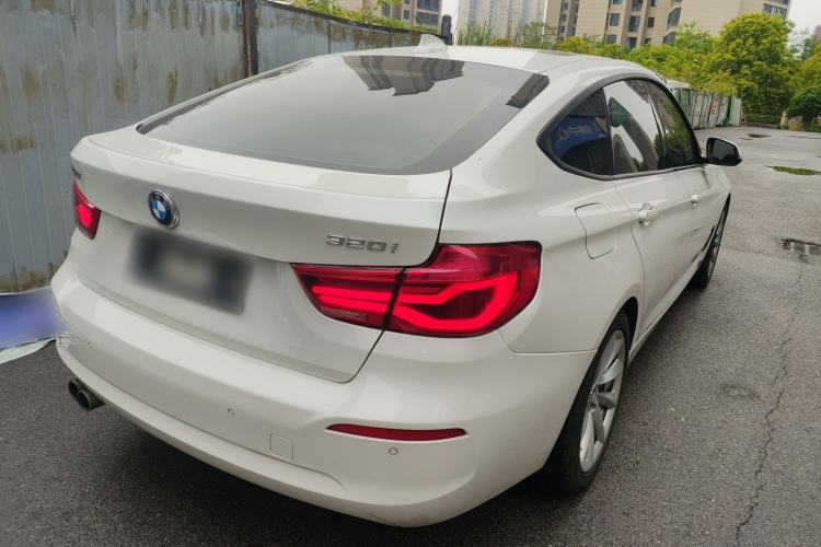 Used BMW 3 Series GT 2018 320i Sport Edition Rear Right 45 Deg