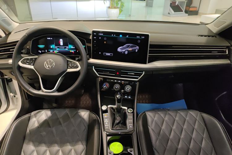 Used Volkswagen Sagitar 2023 280TSI DSG Beyond Lite Edition Center Console