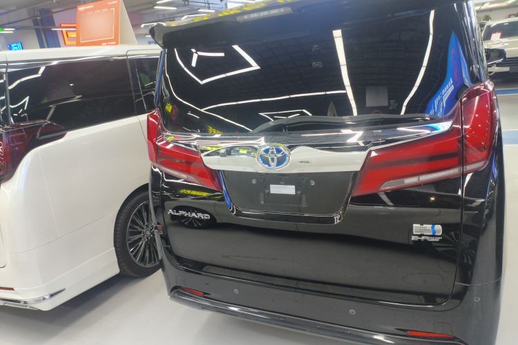 Used Toyota Alphard 2021 Dual-Engine 2.5L Luxury Edition
