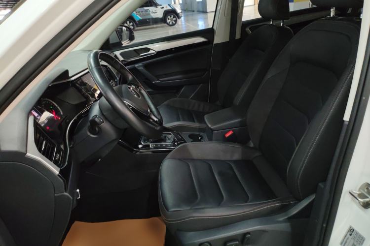 Used Volkswagen Tayron 2022 330TSI Two-Wheel Drive Luxury Smart Connectivity Version Left Front Seat